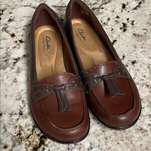 Clarks Women's Rich Brown Leather Loafers